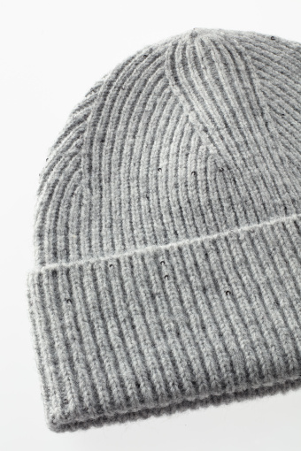 Szara czapka beanie