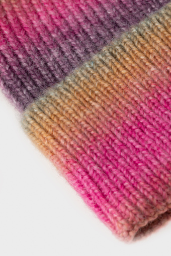 Czapka z przejściami tonalnymi