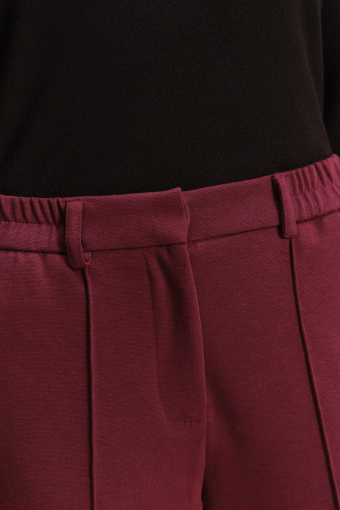 Efektowne bordowe spodnie z wysokim stanem