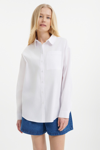 Klasyczna biała koszula 