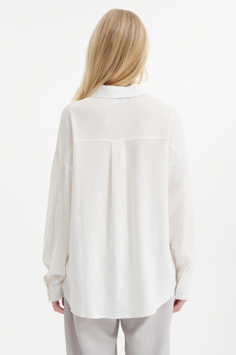 Lniana koszula w białym kolorze