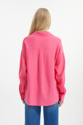 Klasyczna koszula w malinowym kolorze