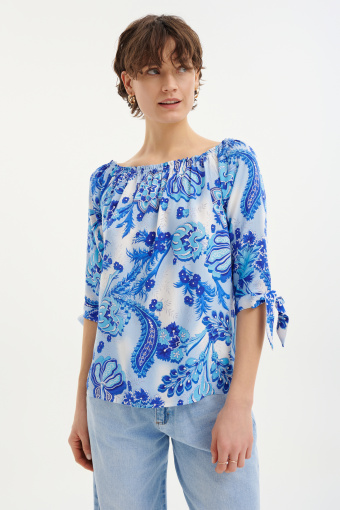 Biało-niebieska bluzka off shoulder