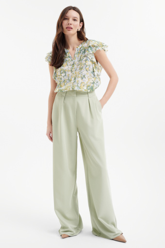 Romantyczna bluzka w niebieskie kwiaty 