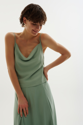 Bluzka z dekoltem typu woda 