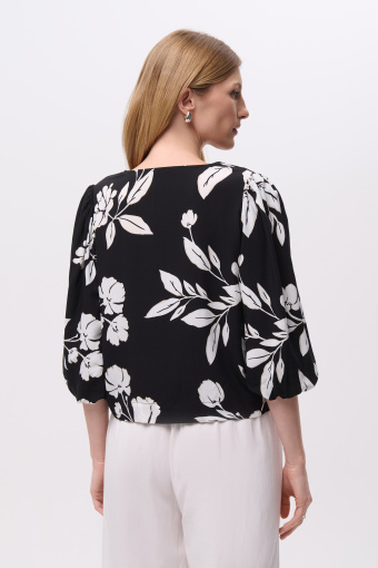Elegancka czarna bluzka w białe kwiaty