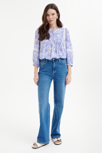 Elegancka bluzka z ażurowym haftem 