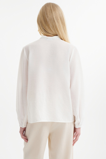 Bluzka z wiązaniem przy dekolcie 