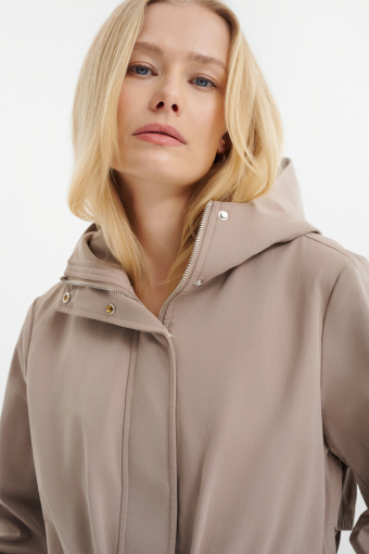 Stylowa jasnobrązowa parka 