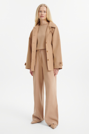 Krótki płaszcz z wiązaniem w talii 