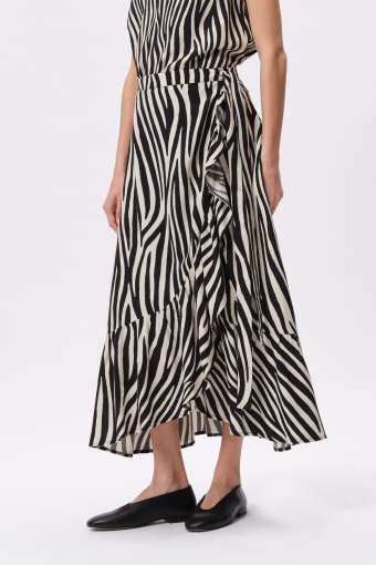 Spódnica z biało-czarnym nadrukiem w zebrę Spódnica z biało-czarnym nadrukiem w zebrę