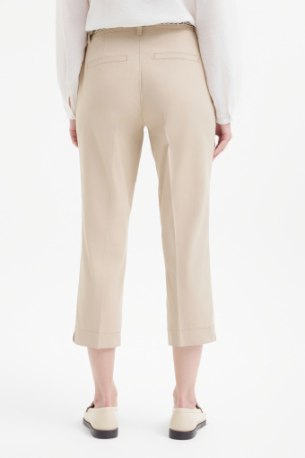 Bawełniane spodnie w beżowym kolorze