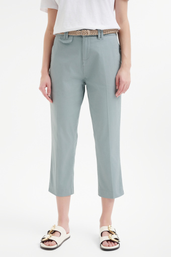 Spodnie 3/4 w kolorze miętowym  Spodnie 3/4 w kolorze miętowym