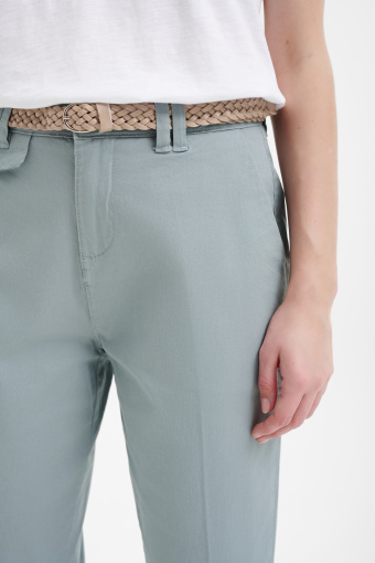 Spodnie 3/4 w kolorze miętowym  Spodnie 3/4 w kolorze miętowym