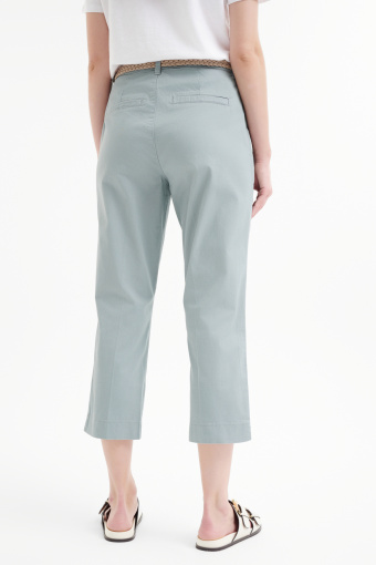 Spodnie 3/4 w kolorze miętowym  Spodnie 3/4 w kolorze miętowym