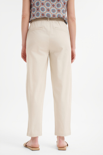 Casualowe spodnie typu chino 