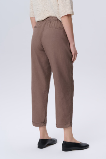 Brązowe spodnie z nogawką o długości 7/8