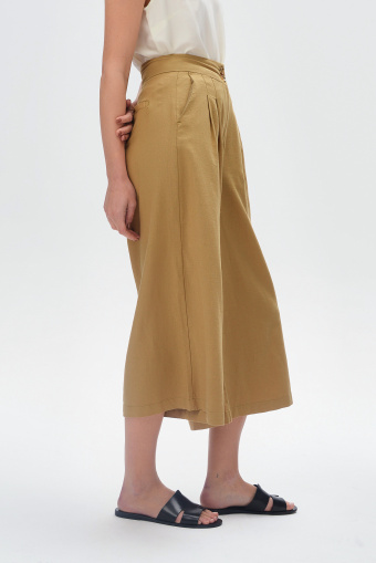 Oliwkowe spodnie wiskozowo-lniane typu culotte 