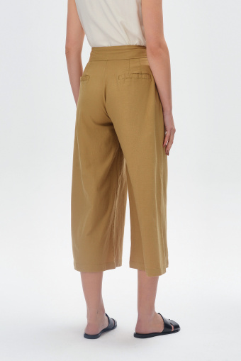 Oliwkowe spodnie wiskozowo-lniane typu culotte 