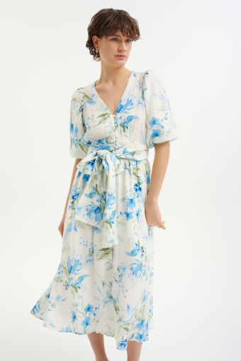 Elegancka sukienka w kwiatowy print  Elegancka sukienka w kwiatowy print