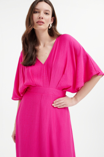 Sukienka z luźnymi rękawami w kolorze różowym 