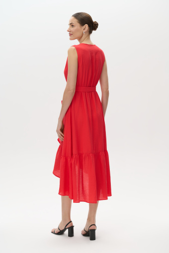 Kobieca czerwona sukienka midi z falbaną