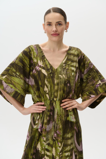 Sukienka typu kimono z tropikalnym printem Sukienka typu kimono z tropikalnym printem