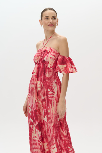Zwiewna sukienka z tropikalnym nadrukiem w odcieniach różu 