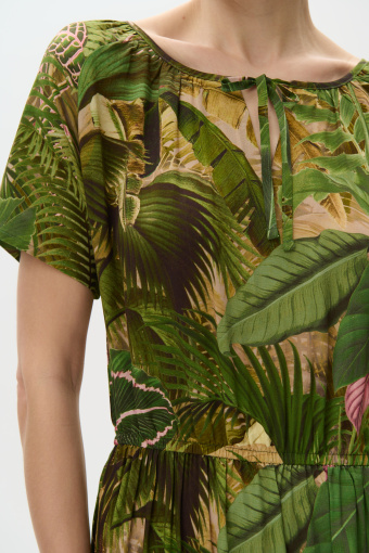 Oliwkowa sukienka maxi z nadrukiem tropic Oliwkowa sukienka maxi z nadrukiem tropic