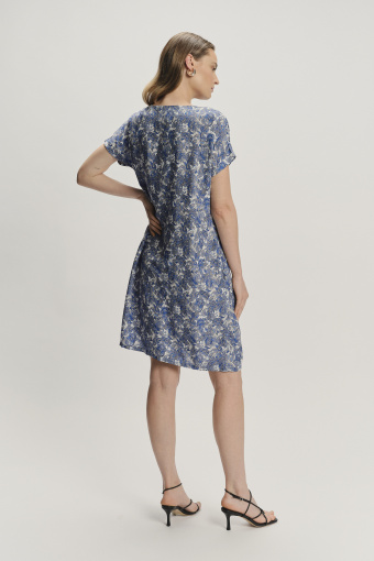 Sukienka o prostym kroju z niebieskim wzorem paisely  Sukienka o prostym kroju z niebieskim wzorem paisely