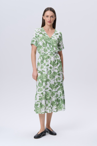 Zwiewna sukienka w kolorowe kwiaty