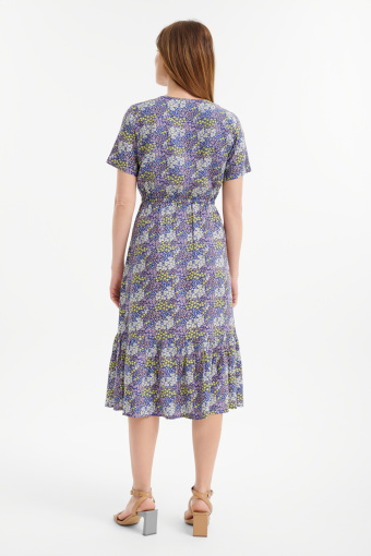 Kobieca sukienka z nadrukiem w łączkę