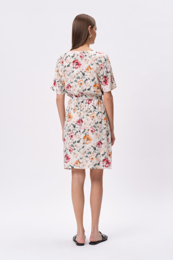 Subtelna sukienka z kwiatowym printem