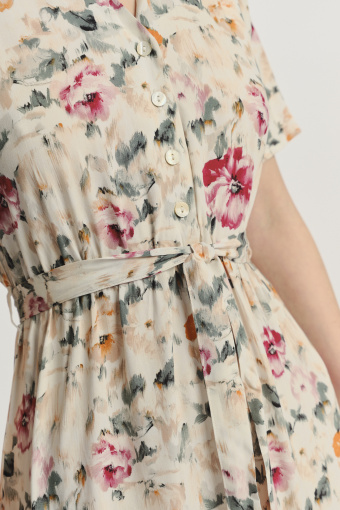 Subtelna sukienka z kwiatowym printem