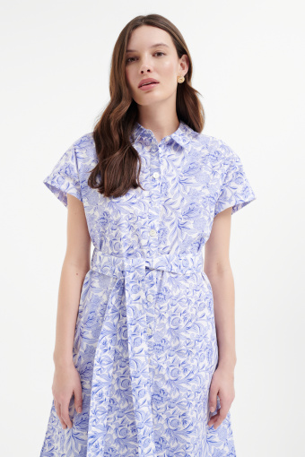 Stylowa sukienka z jasnoniebieskim printem Stylowa sukienka z jasnoniebieskim printem