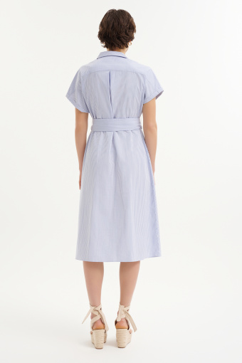 Casualowa sukienka z printem w paski 