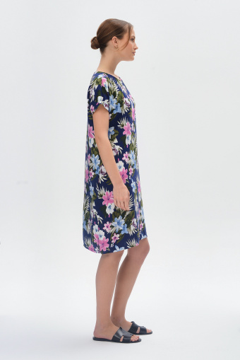 Luźna sukienka z kwiatowym printem