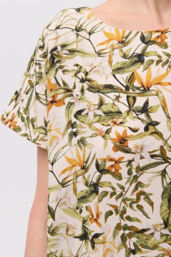 Lniano-wiskozowa sukienka w kwiaty z krótkim rękawem