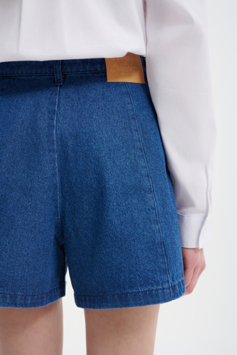 Luźne szorty w kolorze ciemnego denimu 