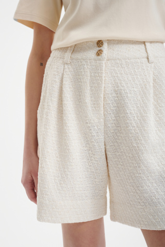 Eleganckie kremowe szorty