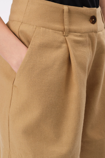 Bawełniano-lniane szorty zakładkami