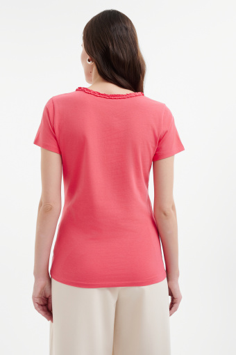 Koralowy top z dekoltem v-neck  Koralowy top z dekoltem v-neck