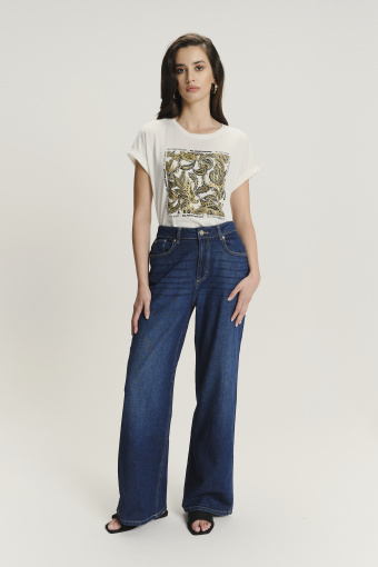 Biały top z grafiką