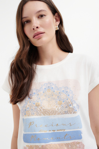 Biały top z kolorową grafiką Biały top z kolorową grafiką