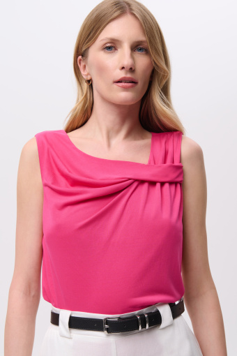 Różowy top z efektownym marszczeniem  Różowy top z efektownym marszczeniem