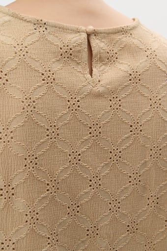 Beżowy top ażurowy 