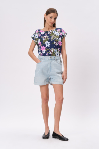 Granatowy top w barwne kwiaty
