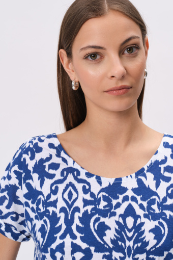 Top z niebieskim wzorem etno 