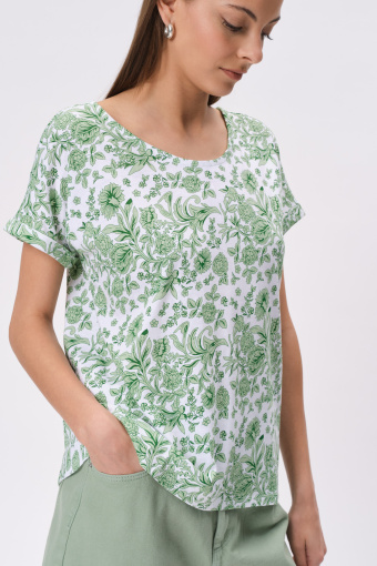 Top z zielonymi kwiatami 