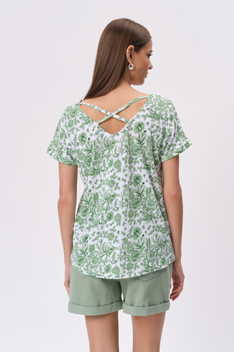 Top z zielonymi kwiatami 